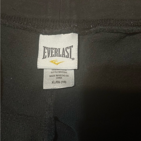 Everlast Shorts - Picture 2 of 2